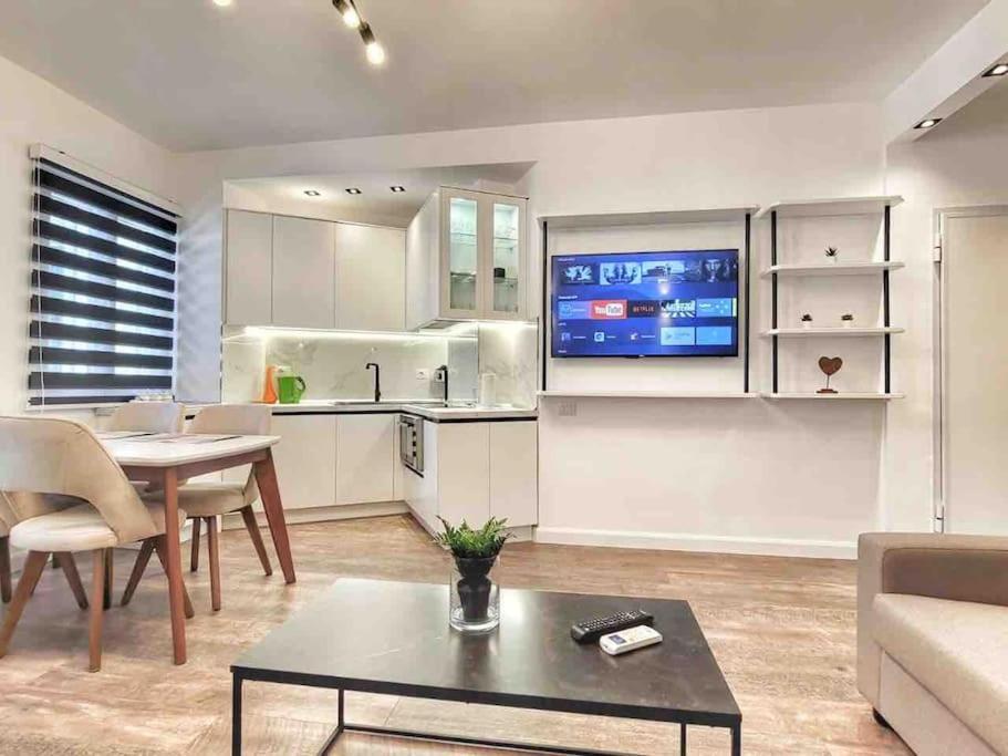 53° Bs Skanderbeg City Center Comfort Tirana Kültér fotó